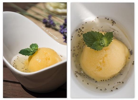Sorbet brzoskwiniowy z nasionami chia i lemoniadą