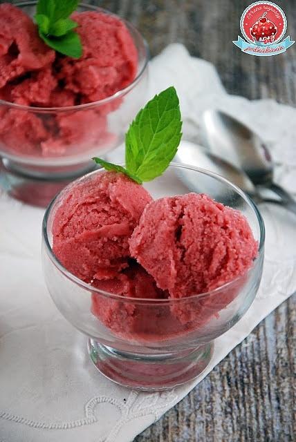 Lody truskawkowe na jogurcie