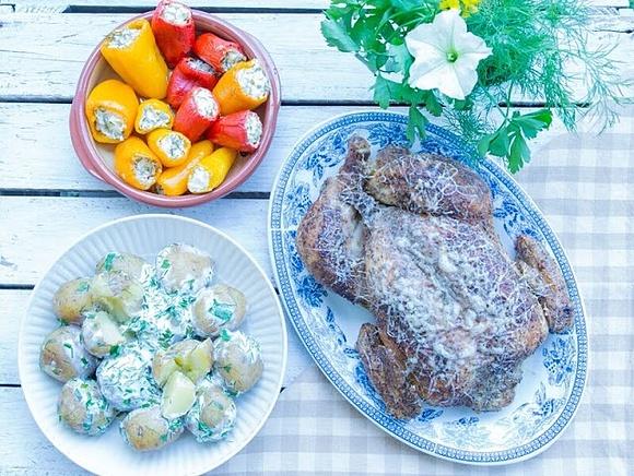 Pieczony kurczak z parmezanową skórką