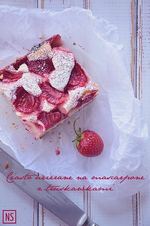 Ciasto ucierane na mascarpone z truskawkami