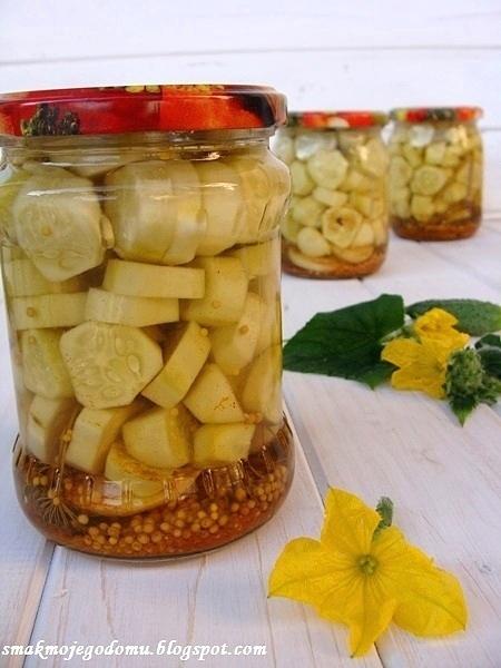 Ogórki w curry i papryce do słoików