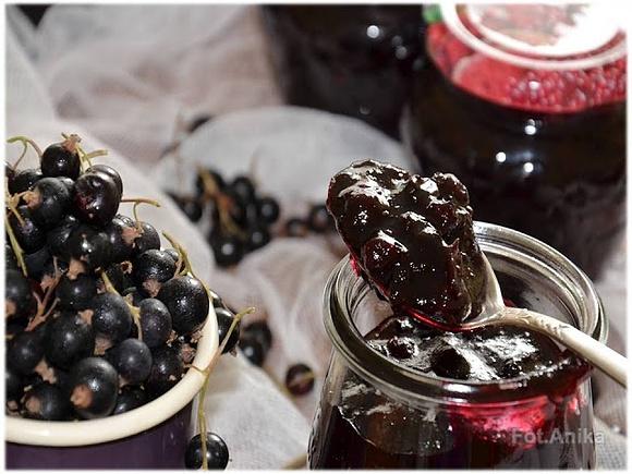 Frużelina z czarnej porzeczki