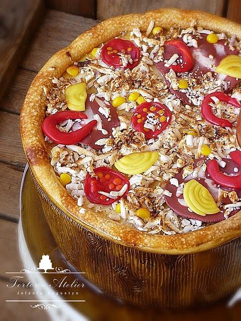 Pizza z masy cukrowej - jadalny tort