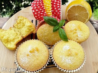 Babeczki cytrynowe na bazie francuskiego ciasta Quatre-quarts