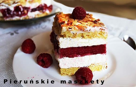 Malinowo-porzeczkowe ciasto na kruchym cieście z bezą i galaretką