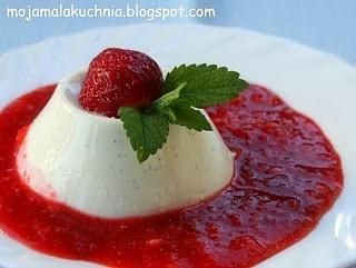 Waniliowa panna cotta z truskawkami