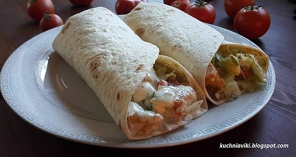 Wrap z kurczakiem i warzywami