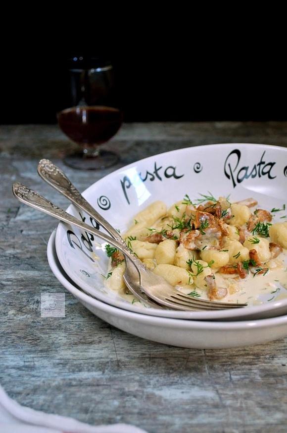 Gnocchi w sosie z kurkami