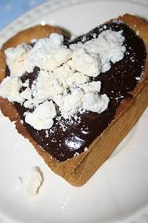 Tarta czekoladowa na marcepanowym spodzie