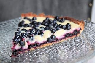 Tarta podwójnie jagodowa z białą czekoladą
