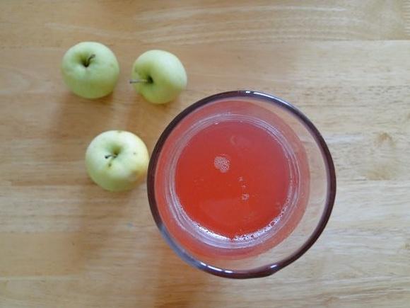 Kompot jabłkowo-miętowy na upały