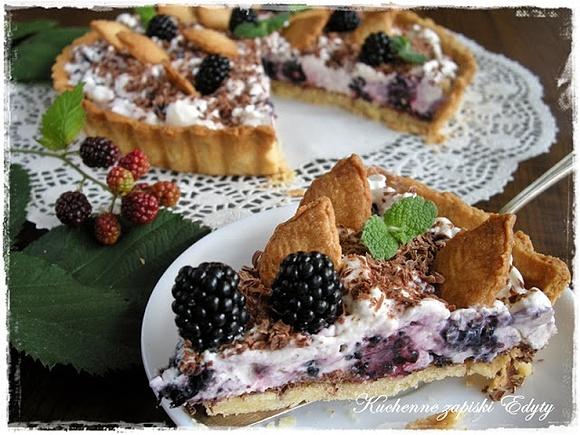 Tarta śmietanowa z jeżynami