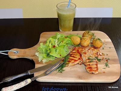 Grillowany schab na ostro z chrupiącą sałatą