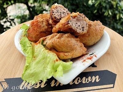 Pierogi drożdżowe z pasztetem smażone