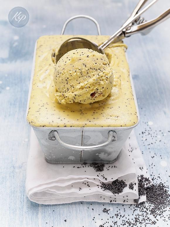 Lody chałwowe z makiem