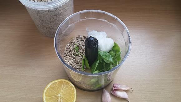 Pesto z bazylii light