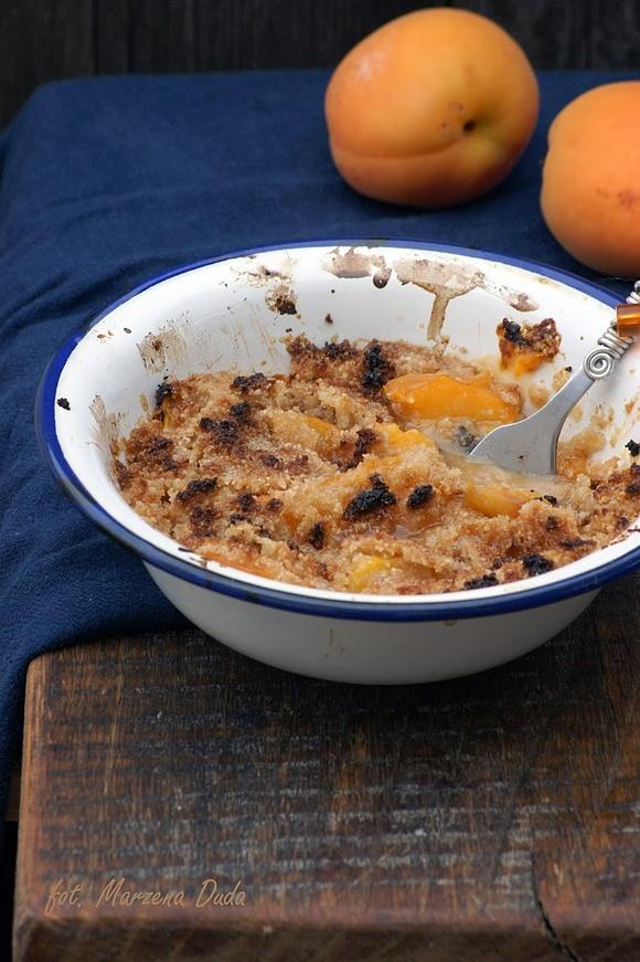 Bezglutenowe crumble z morelami