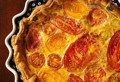 Tarta pomidorowa z kozim serem