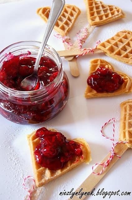 Frużelina wiśniowa z goframi