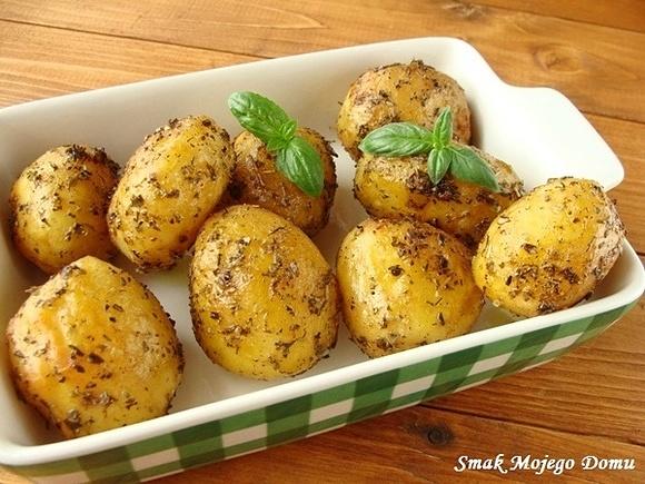 Ziemniaki pieczone w ziołach prowansalskich i oregano