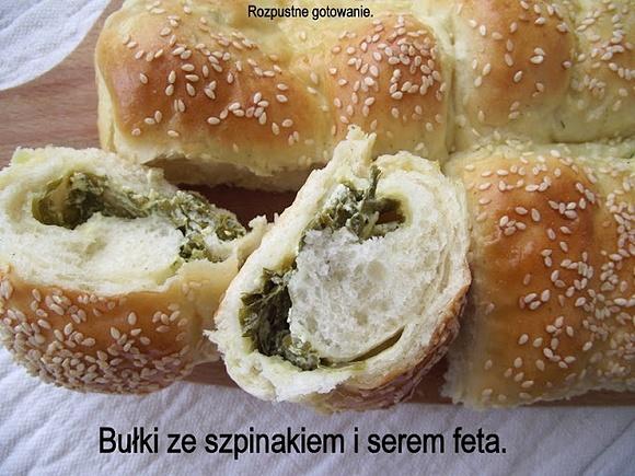 Bułki ze szpinakiem i serem feta