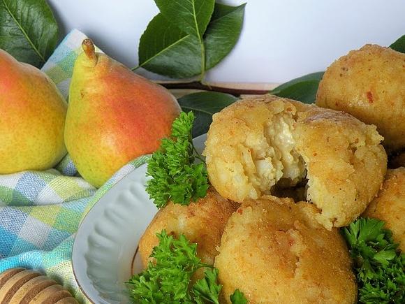Arancini z nadzieniem musztardowo-miodowym i gruszką