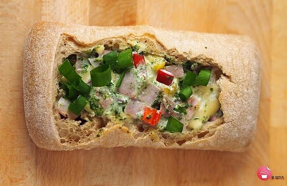 Ciabatta zapiekana z warzywami na śniadanie