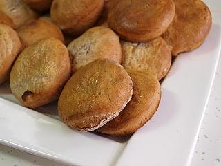 Maślane scones z miodowo-cynamonowym akcentem