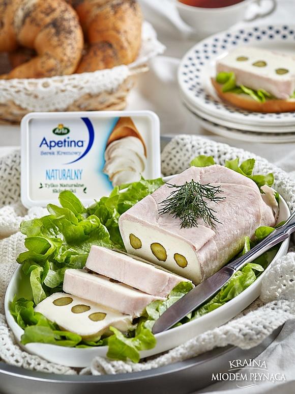 Terrina kremowa z polędwicą i korniszonami