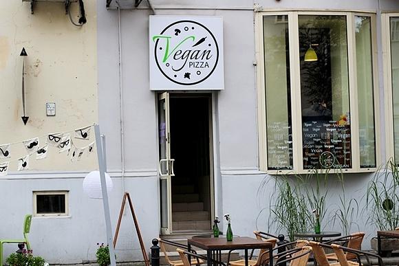 Wegańskie miejsca w warszawie - vegan pizza i n'ice cream factory