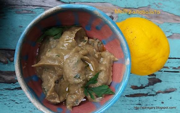 Melitzanosalata - grecka pasta z pieczonego bakłażana