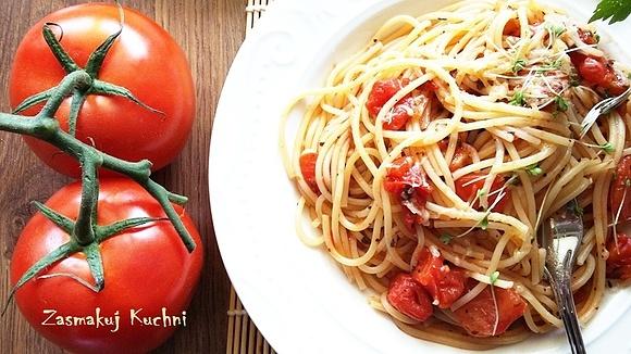 Spaghetti pomidorowe z rzeżuchą