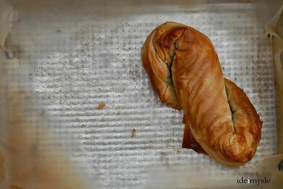 Burek z zieleniną