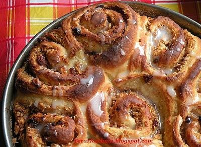 Ciasto drożdżowe z jabłkami