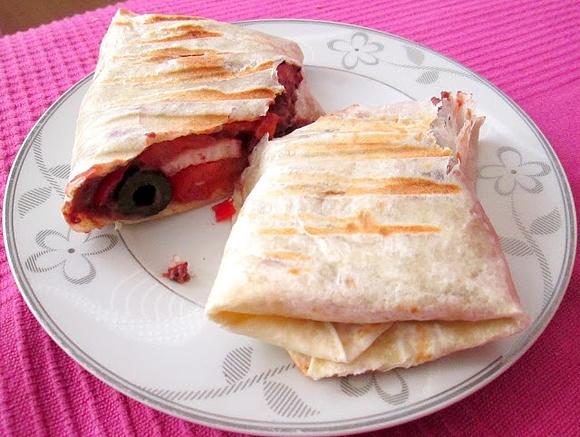 Tortilla z pastą fasolową