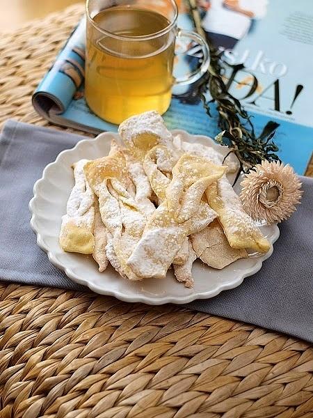 Pieczone faworki lekkie i chrupiące bez smażenia