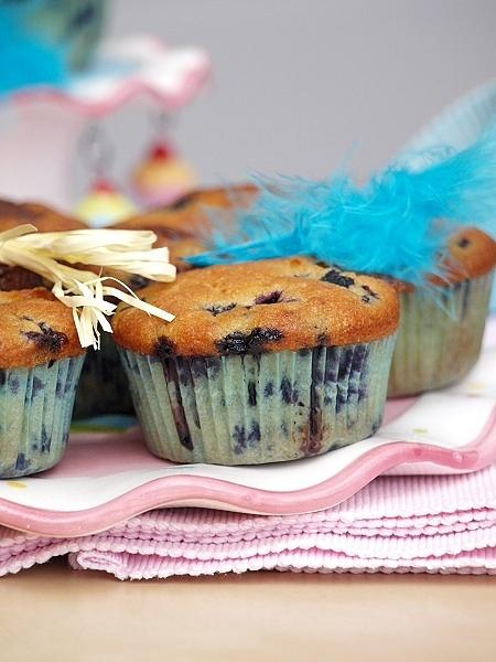 Muffiny z jagodami i białą czekoladą