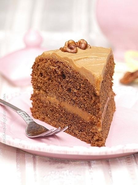 Tort kawowo-orzechowy