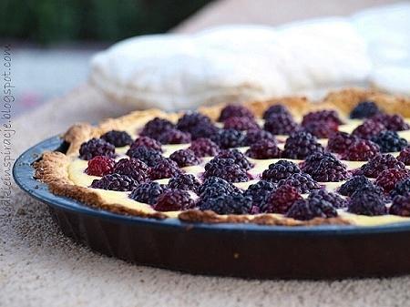 Tarta z jeżynami i nutą cytryny