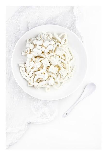 Udon z grzybami shimeji i tofu