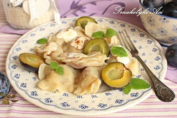 Pierogi ze śliwkami