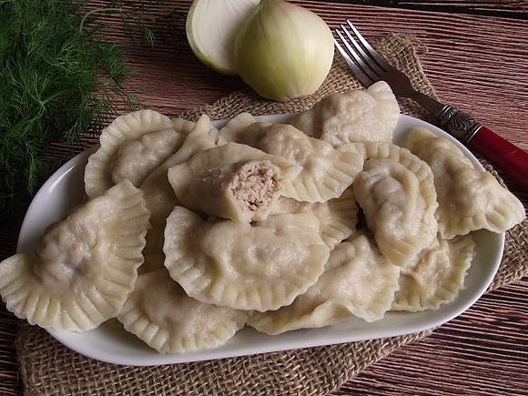 Pierogi z mięsem i kapustą