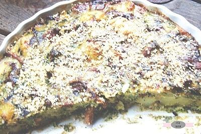 Frittata z młodymi ziemniakami, kurkami i brokułem