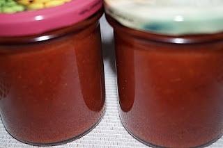 Ketchup pomidorowo-śliwkowy