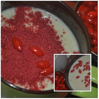 Kozie mleko z kaszą jaglaną i melonem galia