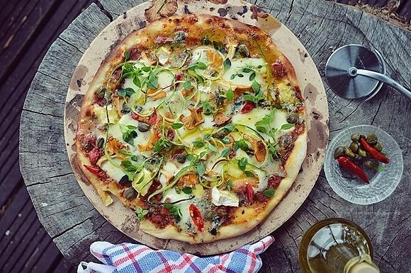 Pizza z kurkami i cukinią