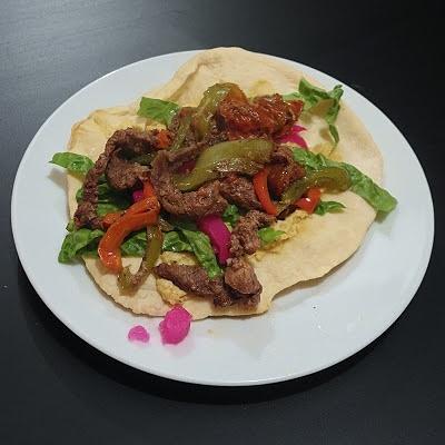 Domowa wołowa shawarma