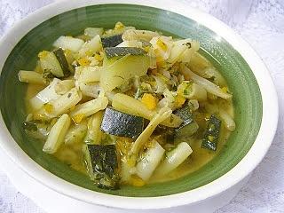 Zupa cukiniowo-fasolkowa na maśle