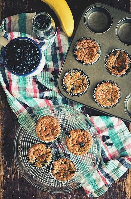Owsiane muffiny śniadaniowe z jagodami bez mąki