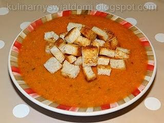 Krem paprykowo-cukiniowy z boczkiem i kiełbasą